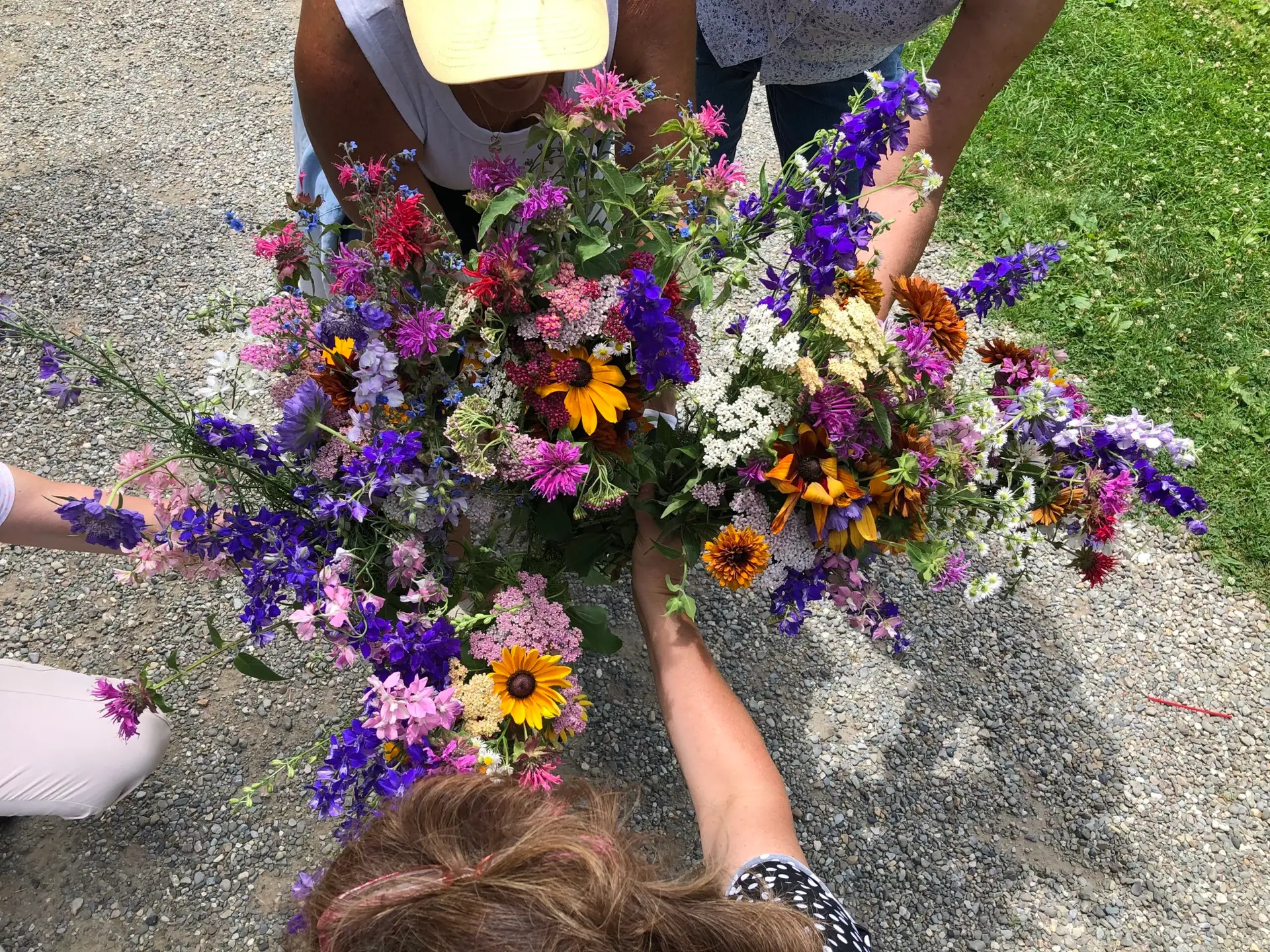 flower bouquets with volunteers